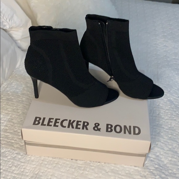 Sexy Black Heels - Picture 2 of 3